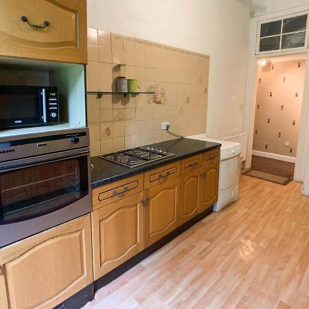 Large Glasgow South Family Home - Free Parking Dış mekan fotoğraf