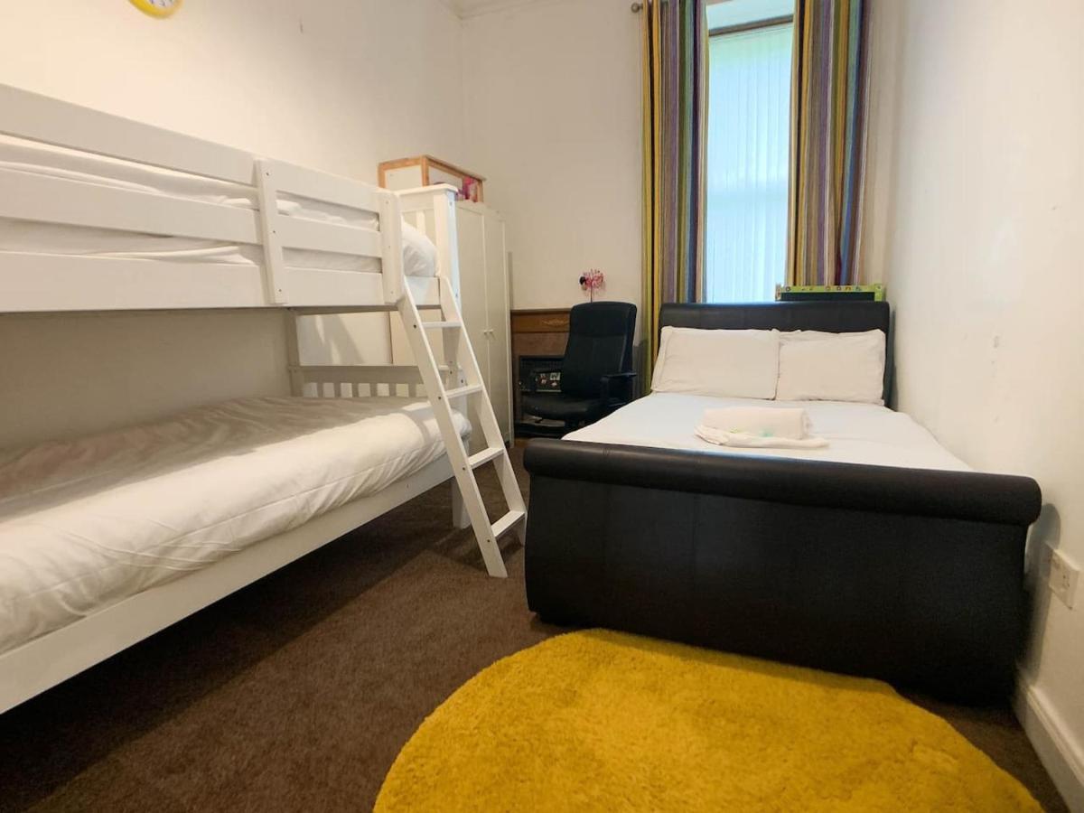 Large Glasgow South Family Home - Free Parking Dış mekan fotoğraf