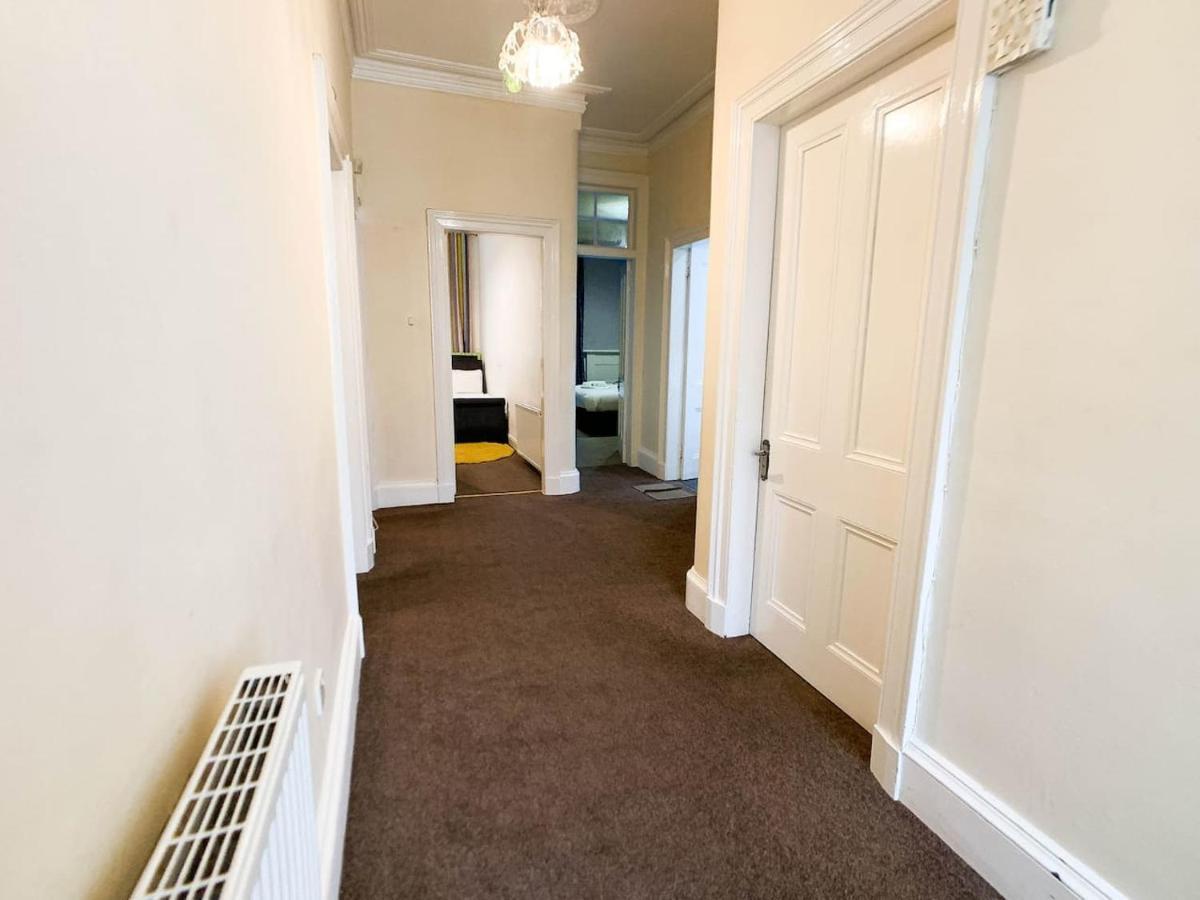Large Glasgow South Family Home - Free Parking Dış mekan fotoğraf